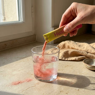 Verse une dose dans 250 ml d'eau froide.